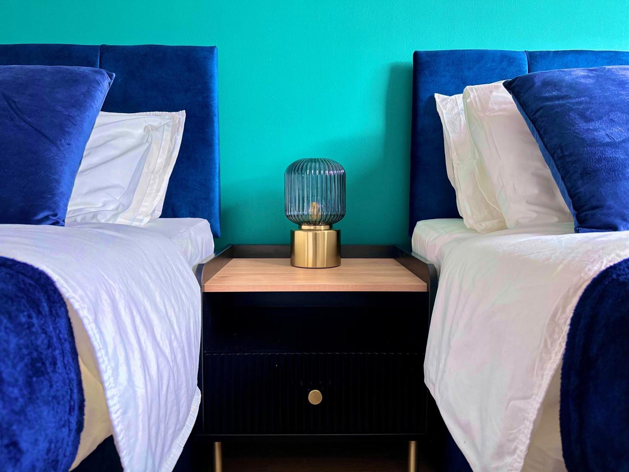 Watford Serviced Apartment, Free Parking, City Centre エクステリア 写真