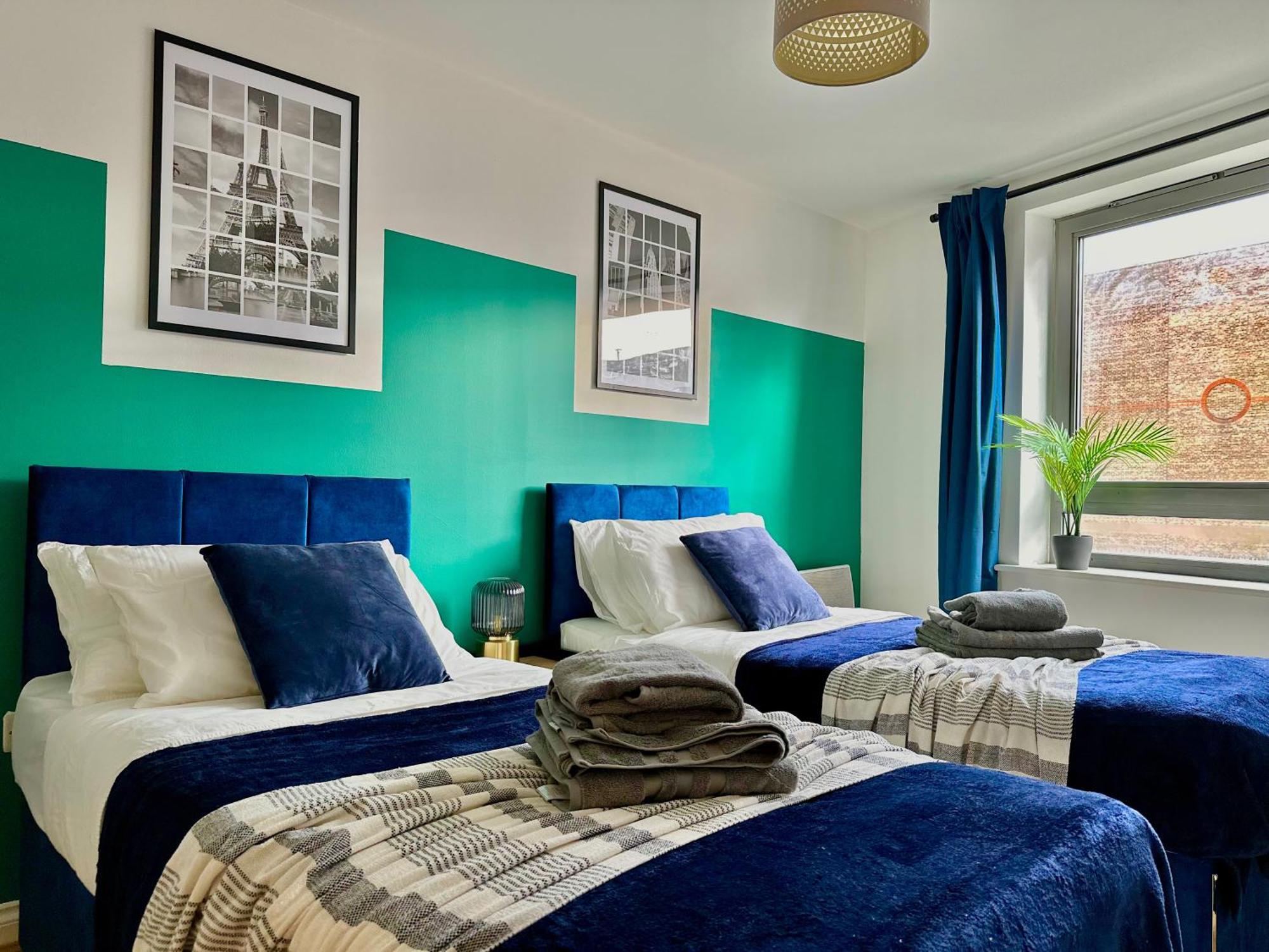 Watford Serviced Apartment, Free Parking, City Centre エクステリア 写真