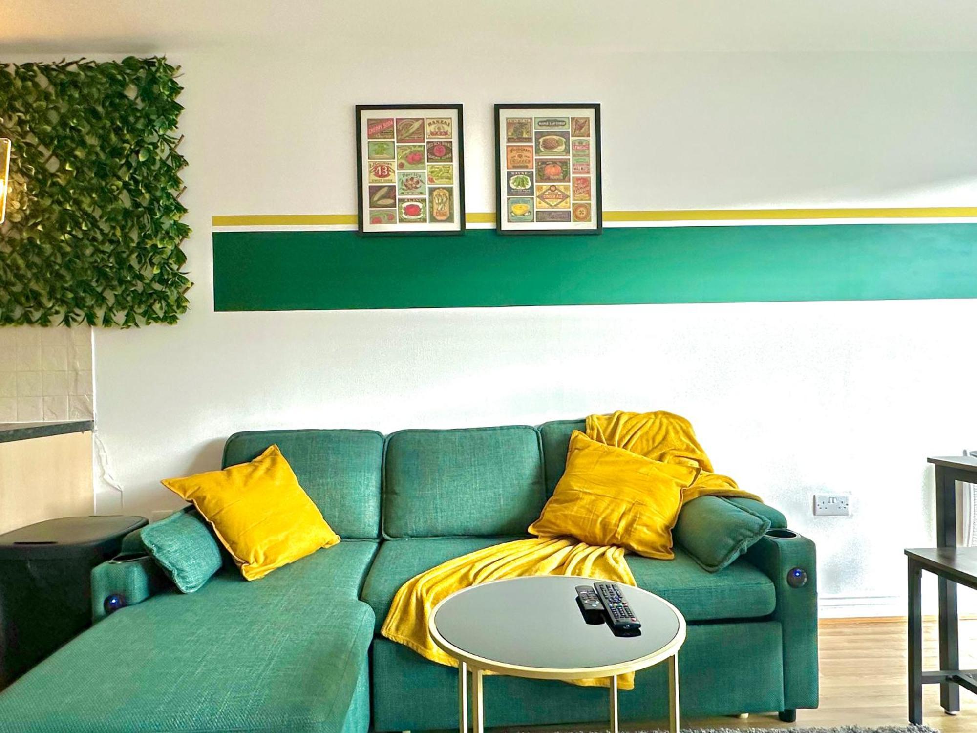 Watford Serviced Apartment, Free Parking, City Centre エクステリア 写真